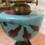 Victorian oil lamp c1900, hand painted font, cast iron base - Image 4