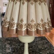 Aladdin Bakelite Cream 1609 'Rare' Personal lamp c1952 original fluted shade