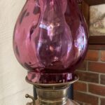 American 'Juno' Banquet oil lamp c1895, brass column and font - Image 2