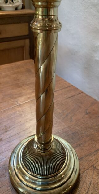 Banquet Oil Lamp with Hinks marked base - Image 4