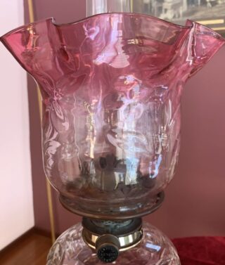 Hinks and Sons marked lamp c1895 cranberry tulip shade - Image 3