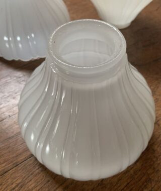 2 1/4" glass shades electric - Image 3