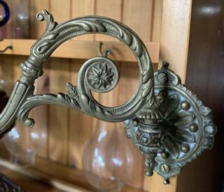 Original Piano/Peg Cranberry oil lamp c1895 - Image 4