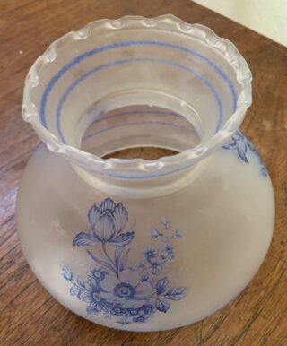 5 7/8" Blue Flower Motif Glass Shade - Image 3