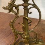 Hinks Griffin Oil Lamp, Hinks Burner and collar, cut glass font - Image 3