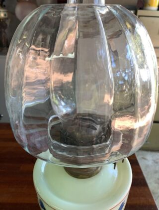 Cleopatra Cast iron base Rd 477375 oil lamp, hand painted font - Image 3