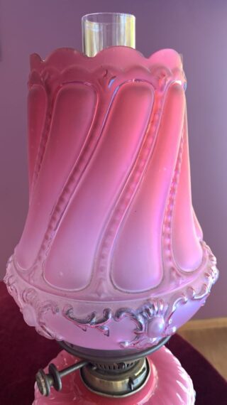 Hinks Banquet lamp cranberry vaseline glass font, Hinks collar and burner - Image 2