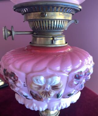 Hinks Banquet lamp cranberry vaseline glass font, Hinks collar and burner - Image 3