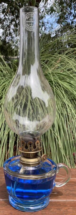 English Finger Oil Lamp with Facet Cut Clear Glass Font