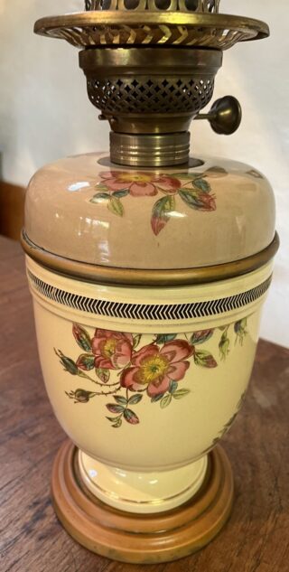 English ceramic oil lamp c1895. Hand painted font and base - Image 3