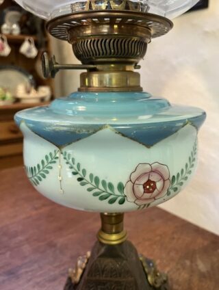 English Victorian 2 toned blue font hand painted oil lamp - Image 2