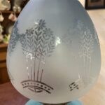 English Victorian 2 toned blue font hand painted oil lamp - Image 5