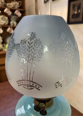 English Victorian 2 toned blue font hand painted oil lamp - Image 5