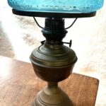 Veritas marked brass oil lamp, Matador burner, blue shade - Image 2