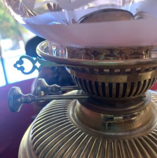 Victorian Messenger No.2 lever lift burner, optic tulip shade - Image 4