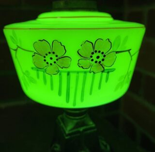 Uranium glass font oil lamp - Image 2