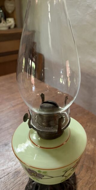 Uranium glass font oil lamp - Image 6