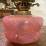 Pink British table oil lamp - Image 3
