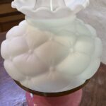 Pink British table oil lamp - Image 5