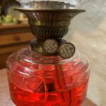Victorian table lamp cast iron base patterned cut glass font - Image 5