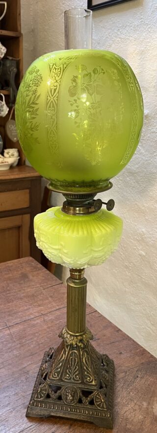 Victorian Lion Head base embossed lemon lime font