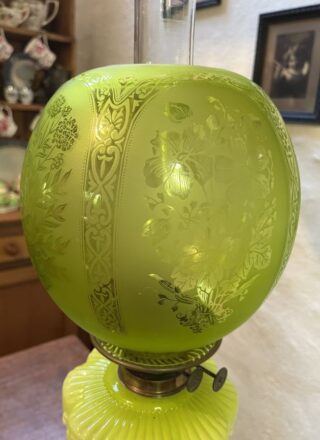 Victorian Lion Head base embossed lemon lime font - Image 5
