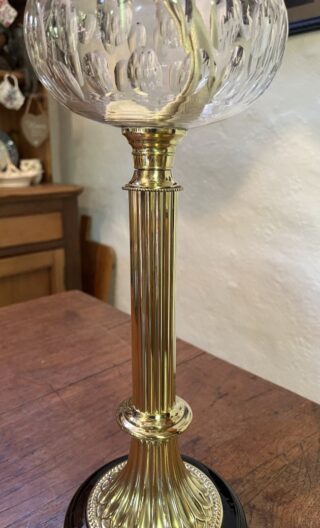English Oil lamp crystal font brass column and ceramic base - Image 5