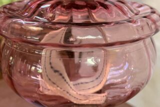 Victorian original cranberry font and shade oil lamp - Image 3