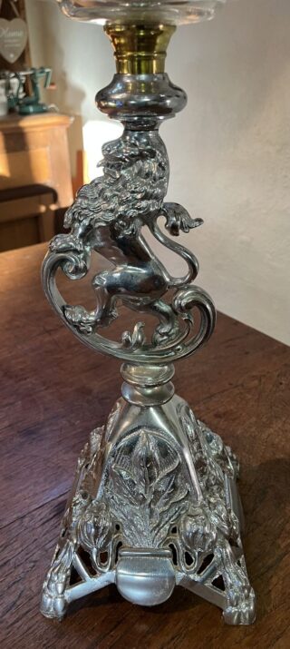 Rampant Lion oil lamp - Image 4