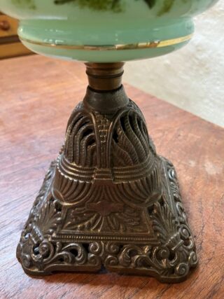 Uranium Victorian table lamp - Image 4