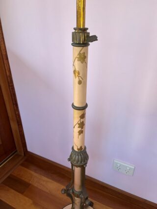 Messenger floor oil lamp extendable to 7 feet - Image 9
