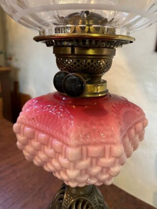 Table lamp basketweave cranberry to pink square font - Image 2