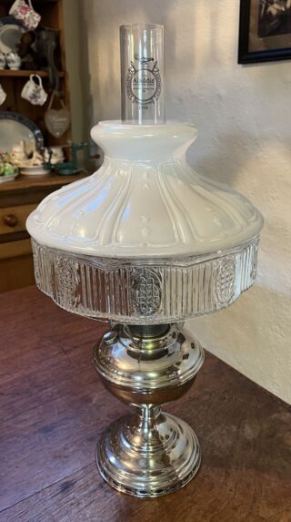 Aladdin No.11 oil lamp