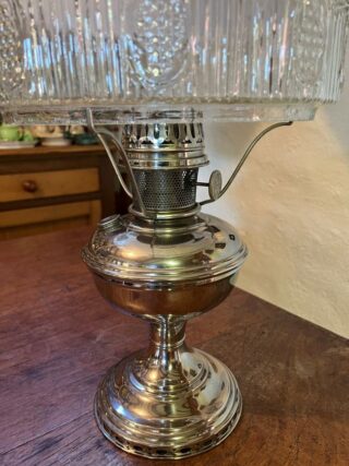 Aladdin No.11 oil lamp - Image 2