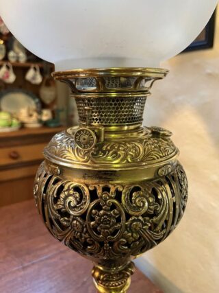 Bradley and Hubbard Banquet Lamp - Image 3