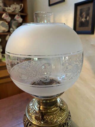 Bradley and Hubbard Banquet Lamp - Image 11