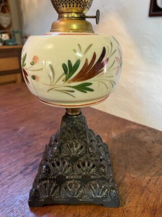Porcelain hand painted oil lamp - Image 3